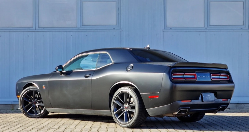 Dodge Challenger cena 259900 przebieg: 58500, rok produkcji 2019 z Chełmno małe 497